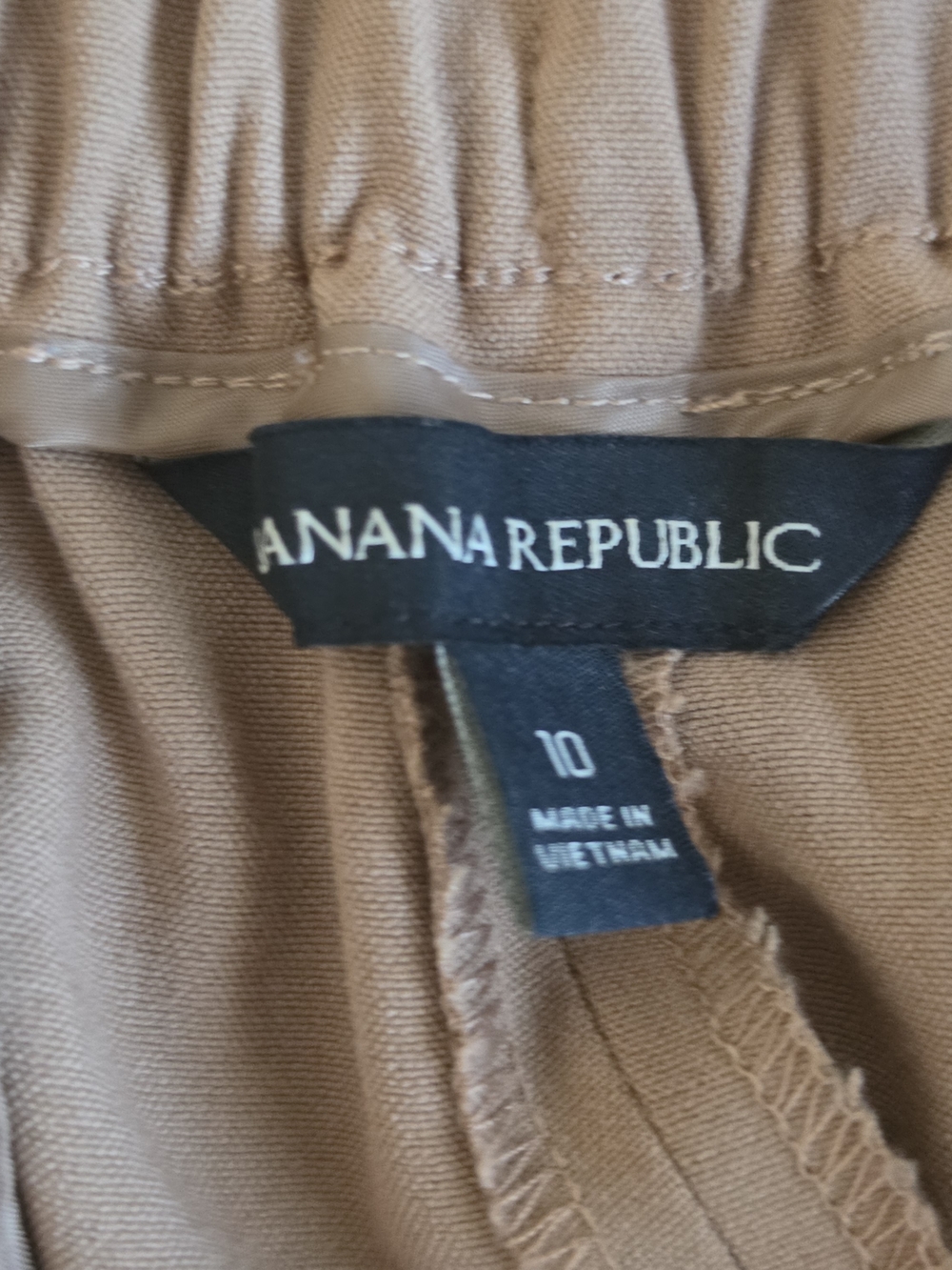 Banana Republic Women's Straight-Leg Pull-On Pants in Camel - Picture 3 of 5
